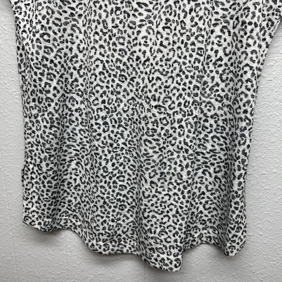 Bobeau Animal Print Women's Feminine Timeless Relaxed Classic Top Size Small - Picture 7 of 12